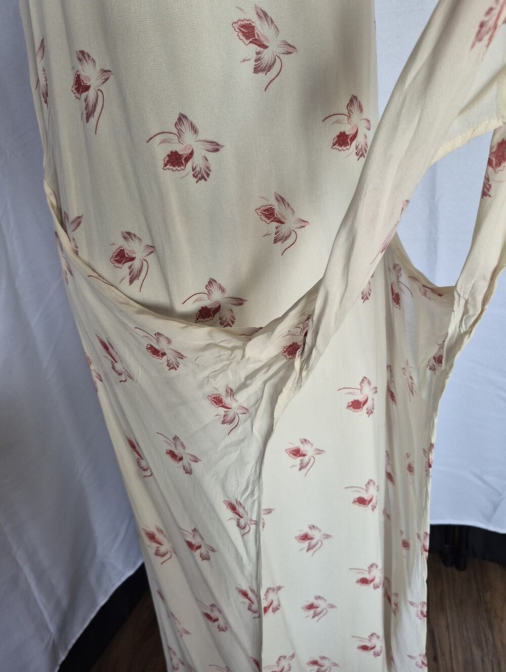 Vintage Banana Republic Cream Maxi Wrap Dress with Pink Floral Motif - Picture 7 of 13
